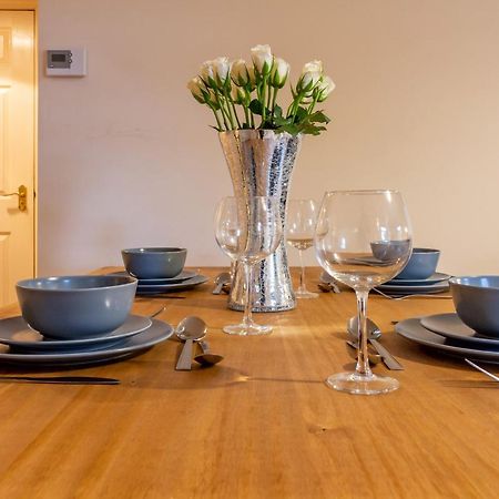 Host & Stay - Hillbrook House Apartment Great Malvern Bagian luar foto