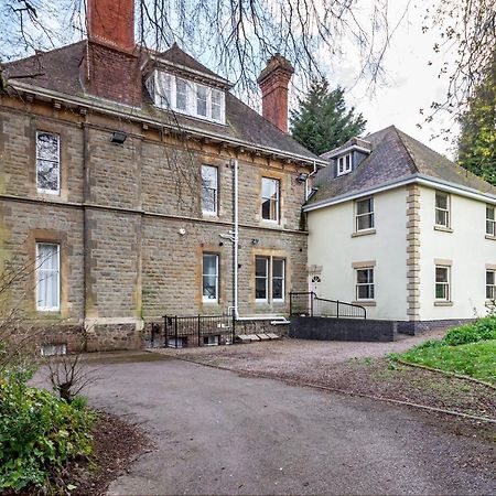 Host & Stay - Hillbrook House Apartment Great Malvern Bagian luar foto