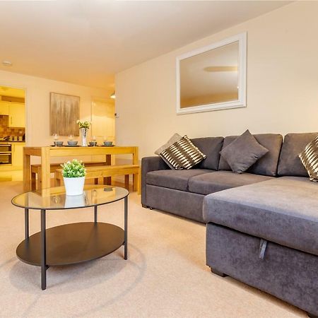 Host & Stay - Hillbrook House Apartment Great Malvern Bagian luar foto