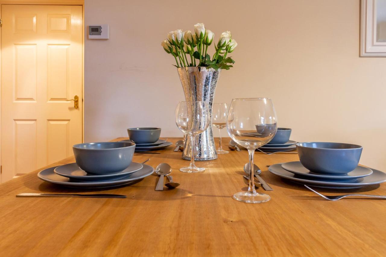 Host & Stay - Hillbrook House Apartment Great Malvern Bagian luar foto