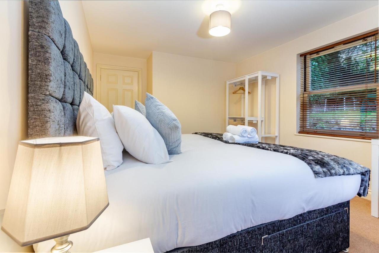 Host & Stay - Hillbrook House Apartment Great Malvern Bagian luar foto