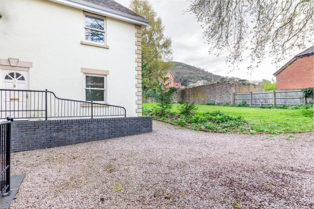 Host & Stay - Hillbrook House Apartment Great Malvern Bagian luar foto