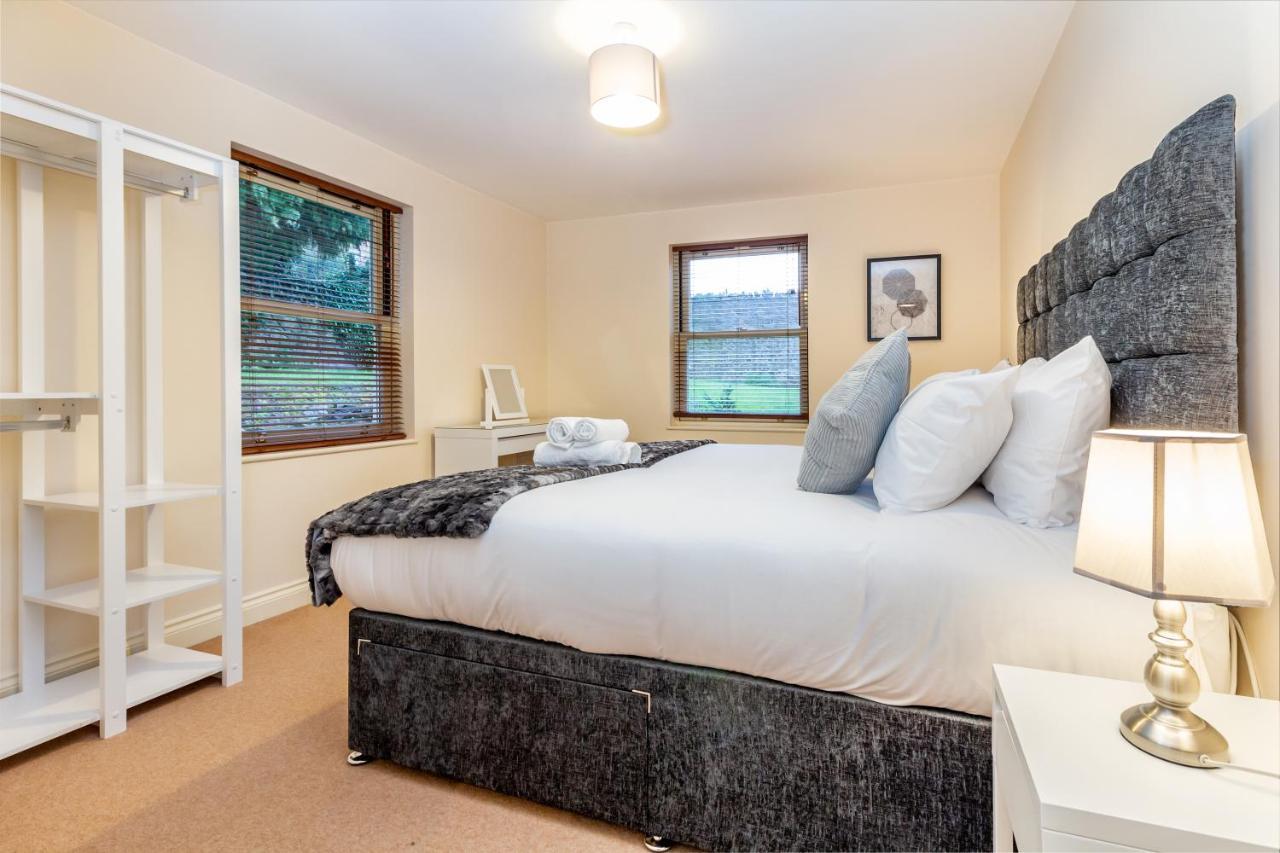 Host & Stay - Hillbrook House Apartment Great Malvern Bagian luar foto