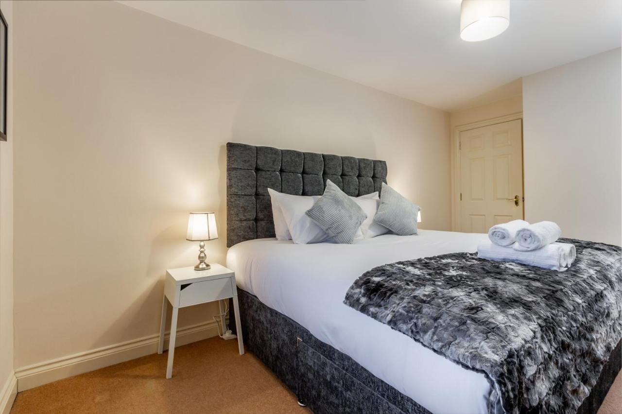 Host & Stay - Hillbrook House Apartment Great Malvern Bagian luar foto