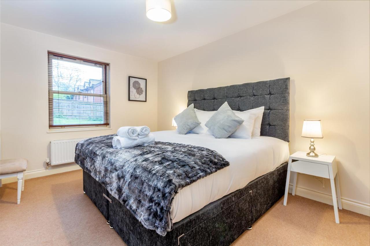 Host & Stay - Hillbrook House Apartment Great Malvern Bagian luar foto