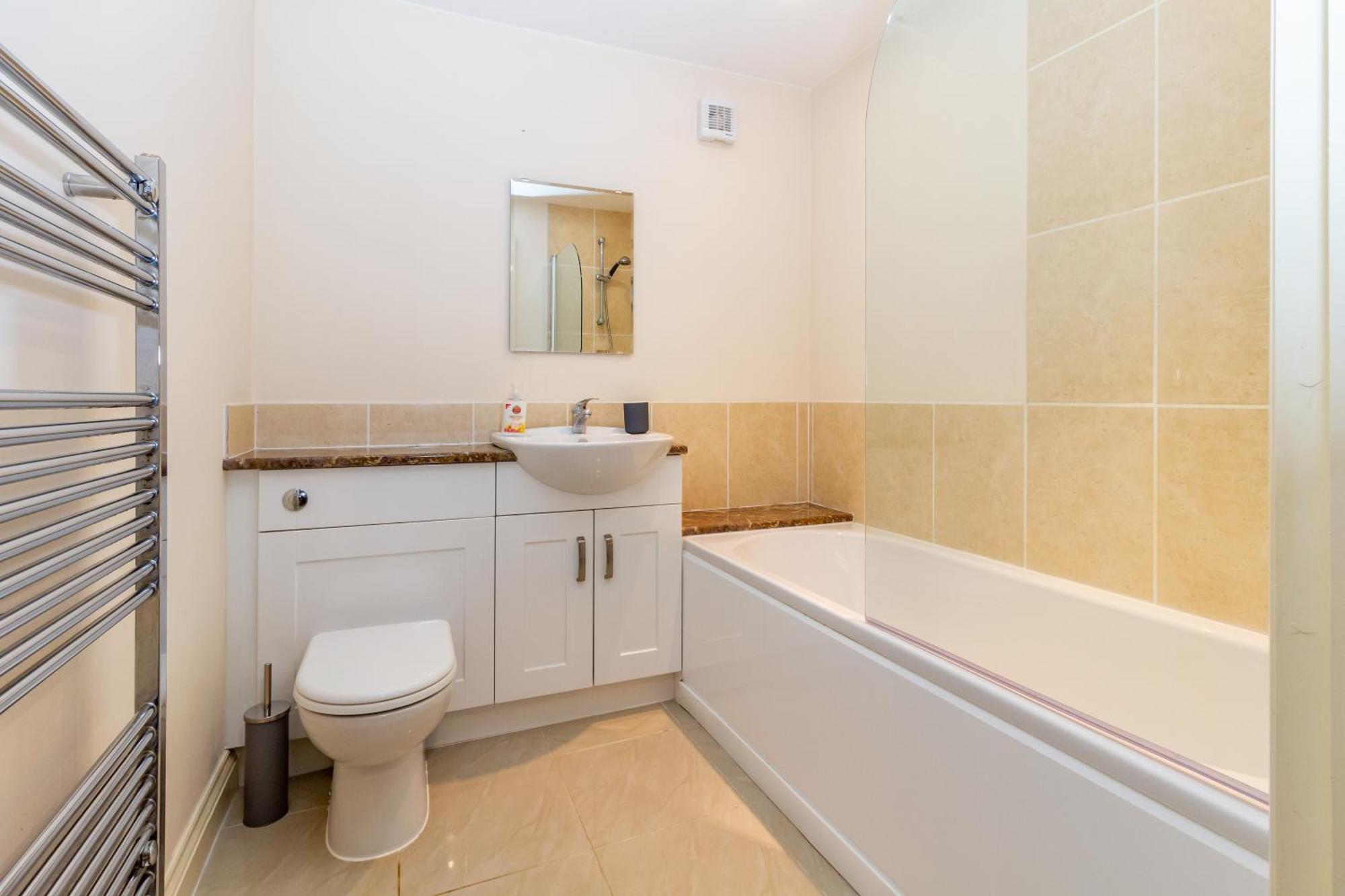 Host & Stay - Hillbrook House Apartment Great Malvern Ruang foto