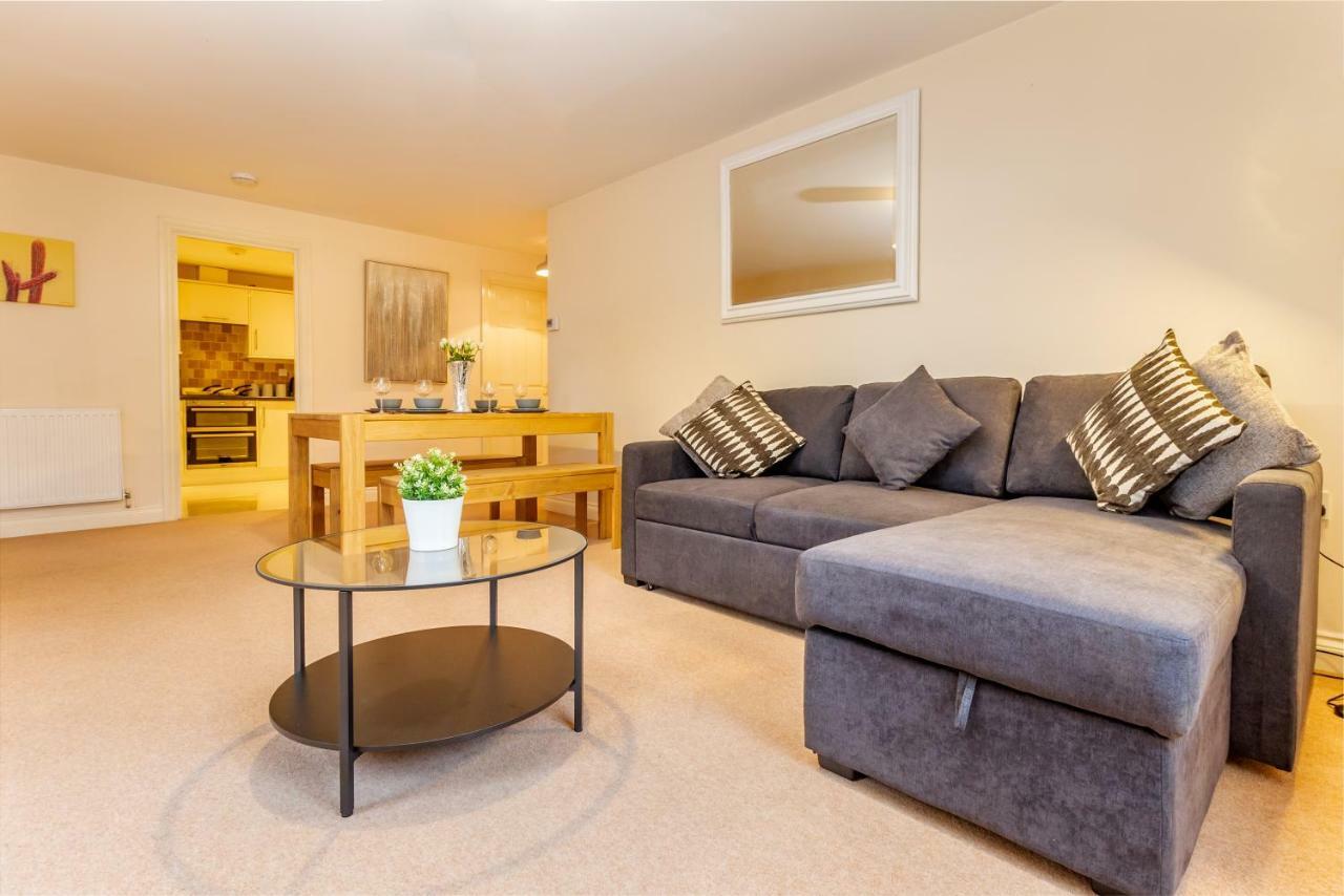 Host & Stay - Hillbrook House Apartment Great Malvern Bagian luar foto