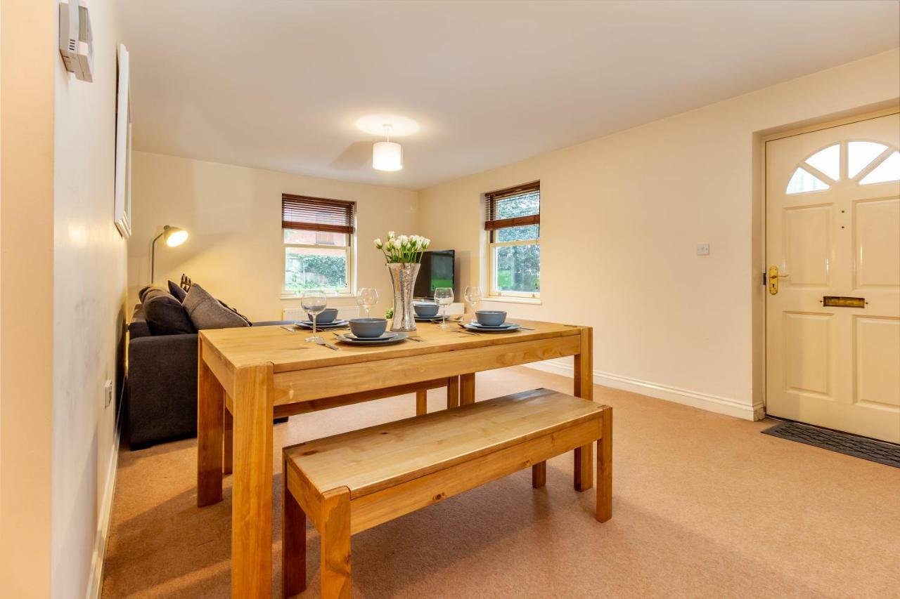 Host & Stay - Hillbrook House Apartment Great Malvern Bagian luar foto
